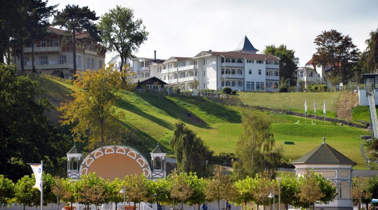 Blick auf die Strandpromenade in Göhren