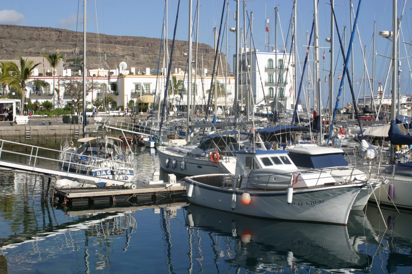 Gran Canaria - Hafen von Puerto de Mogan Segelboote und Motorboote im Hafen von Puerto de Mogan