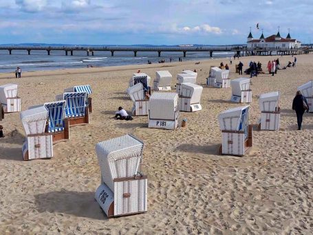 Strandkörbe am Strand in Ahlbeck