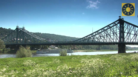 Stahlbrücke Blaues Wunder über die Elbe in Dresden