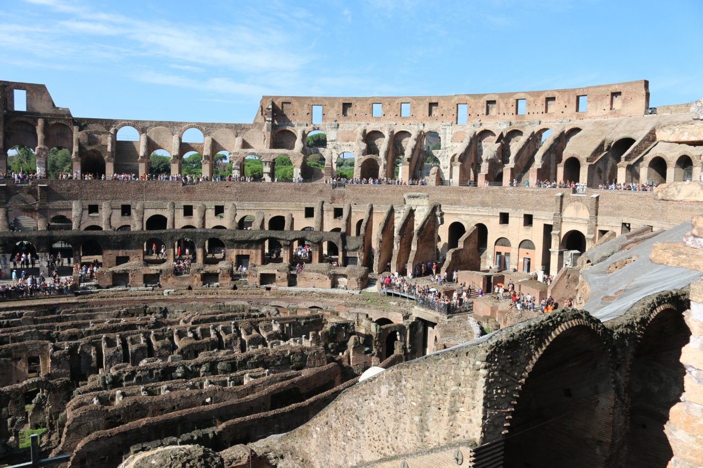 Kolosseum in Rom Arena im Innenraum Blick in den innenraum vom Kolosseum in Rom