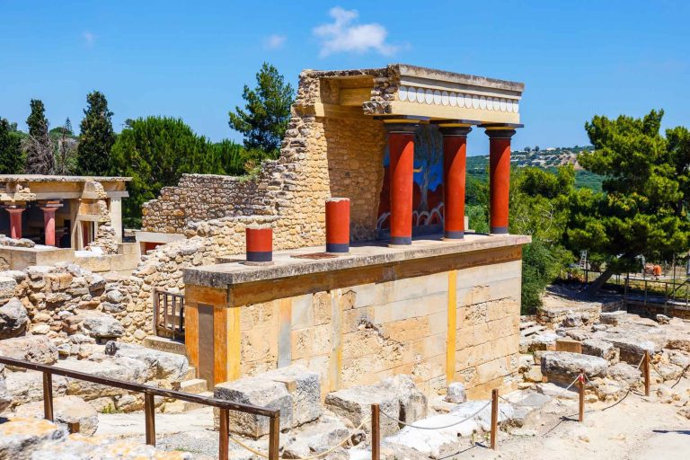 Rote Säulen des Knossos Palastes
